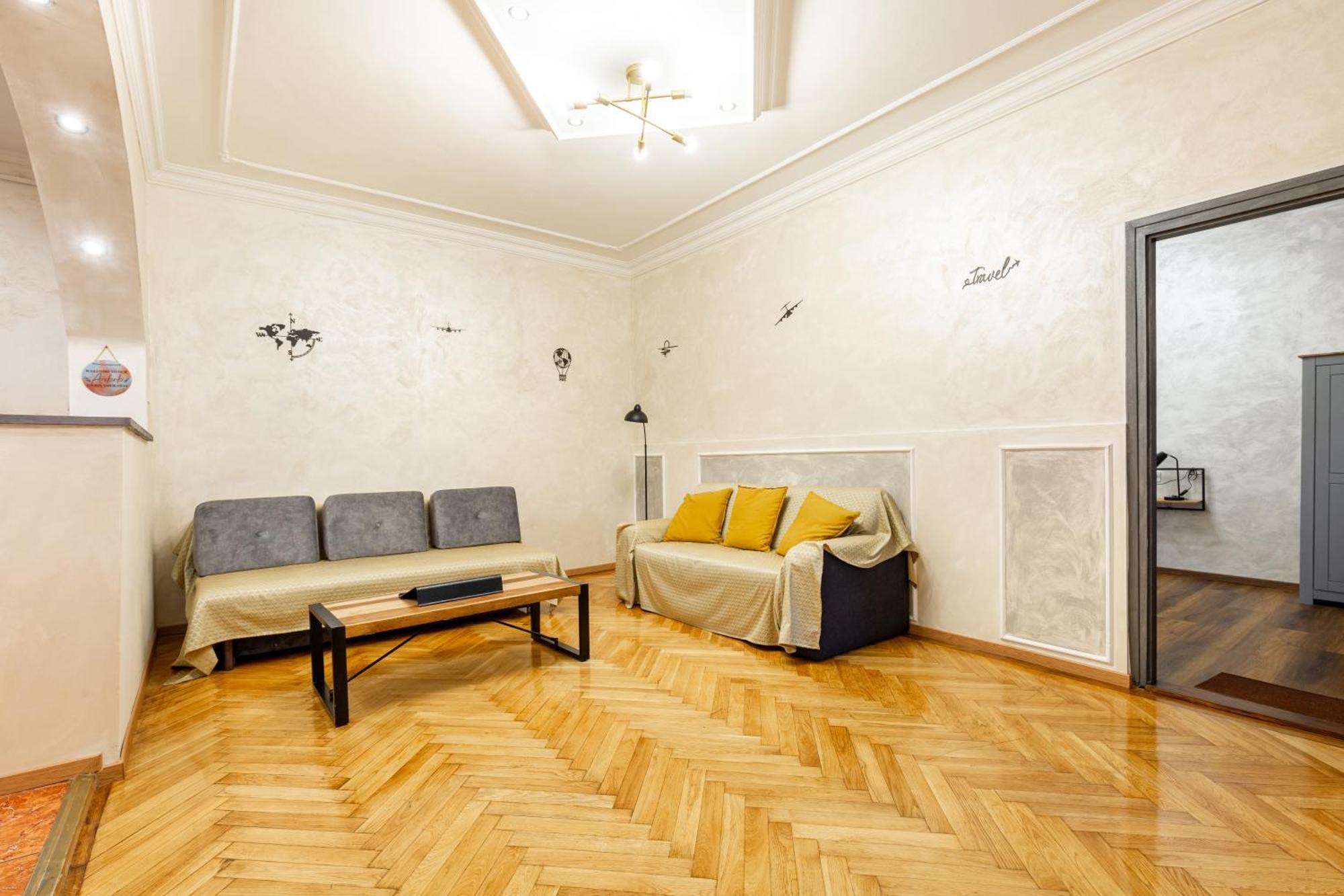 Apartamento Mari&Emi Flat In Corvin Budapest Exterior foto