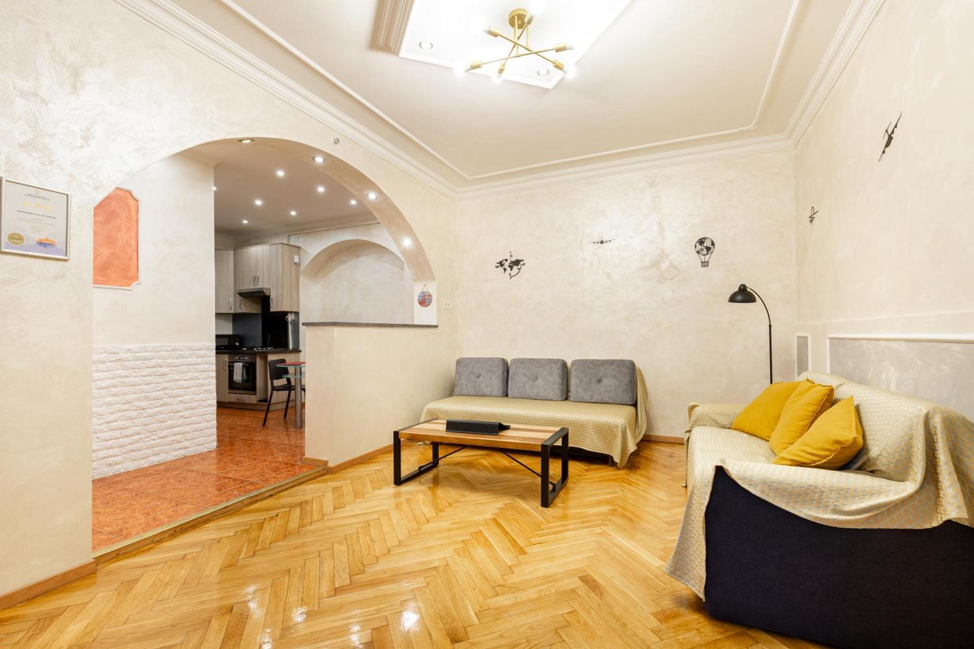 Apartamento Mari&Emi Flat In Corvin Budapest Exterior foto
